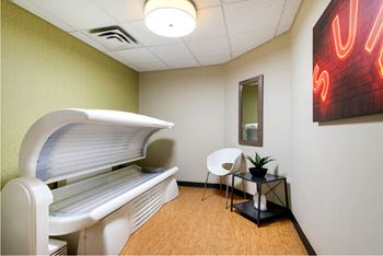 Tanning bed lights